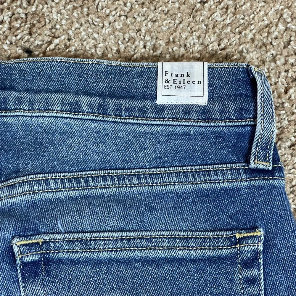Frank & Eileen Women's Denim High Rise Crop Bootcut Jeans - Size 27‎